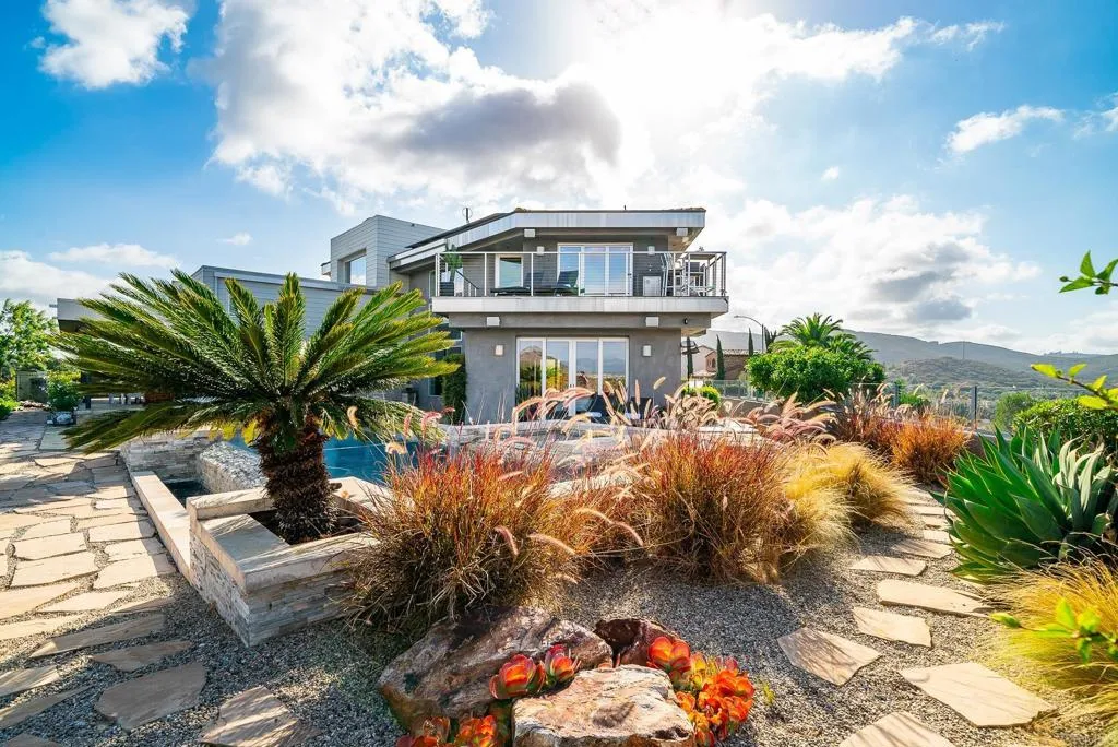 https://cdn.realtyfeed.com/cdn/127/305945348/d25ca851f3634a27288b9aef1745aa3b.webp