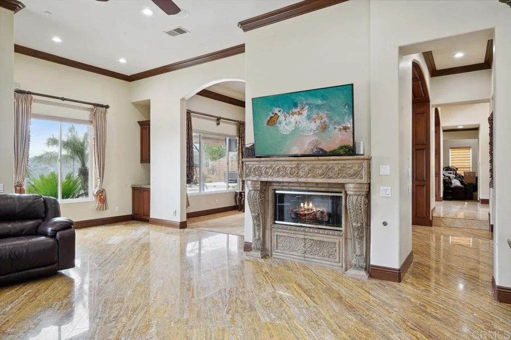 https://cdn.realtyfeed.com/cdn/127/305950551/076579d902af19f0334b3e72f274a196.webp