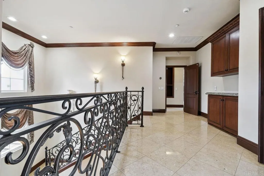 https://cdn.realtyfeed.com/cdn/127/305950551/16d99c539d79bc218163a3d41148b079.webp