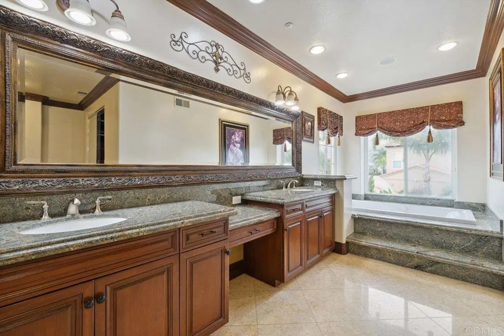https://cdn.realtyfeed.com/cdn/127/305950551/1d95a71295ed202274d3d8646ca01e25.webp