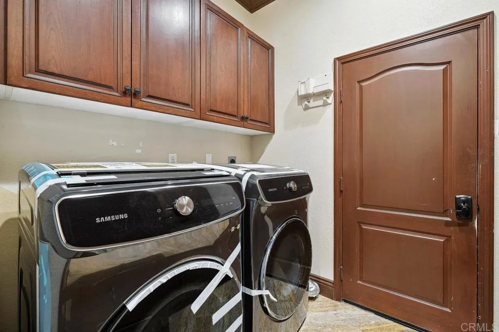 https://cdn.realtyfeed.com/cdn/127/305950551/728daaec748ad046b7cf7a158b957781.webp