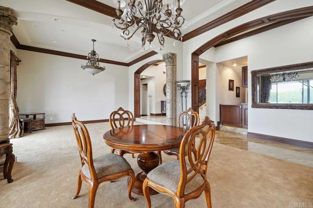 https://cdn.realtyfeed.com/cdn/127/305950551/8649143249327823118c9815eaddb1ea.webp