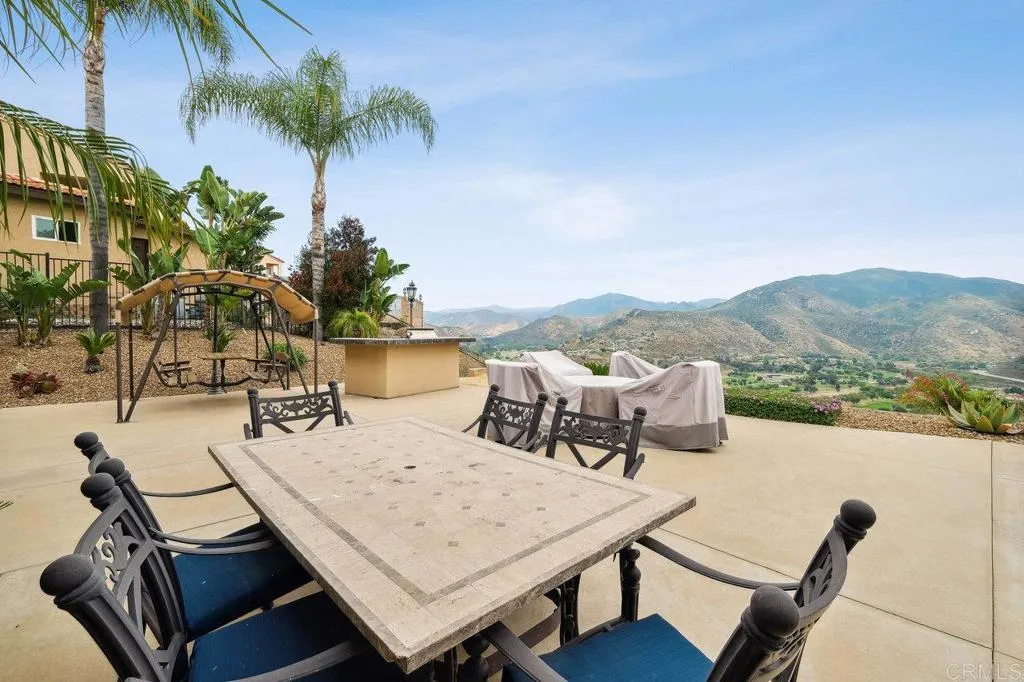https://cdn.realtyfeed.com/cdn/127/305950551/c53c66ad43546cd231c95a323e354953.webp