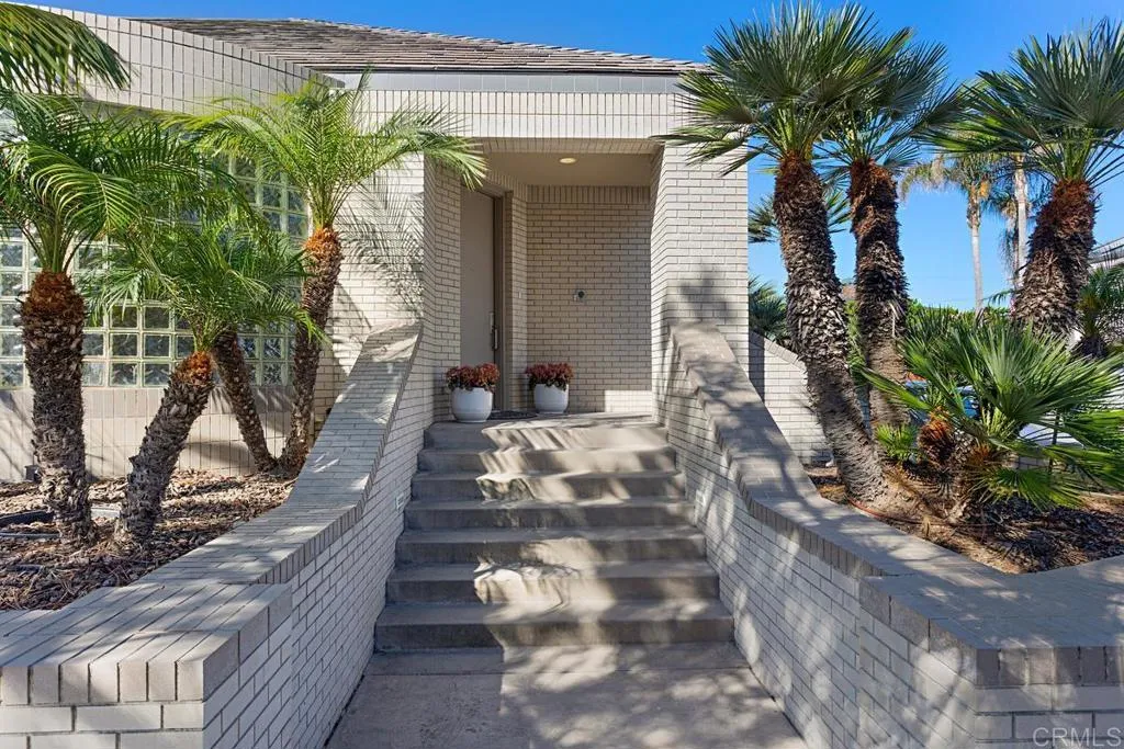 https://cdn.realtyfeed.com/cdn/127/305950592/c790c5eed9fe4fba654926720b4296a1.webp