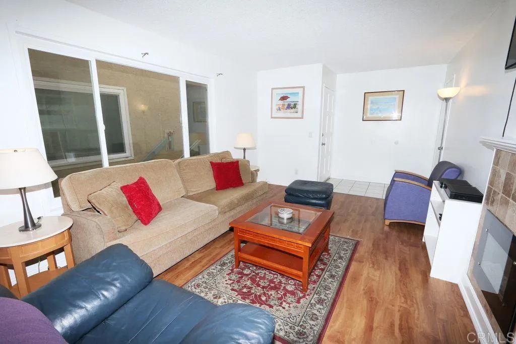 https://cdn.realtyfeed.com/cdn/127/305951382/9bb92f19039209fd2988ff0612f3ddc6.webp