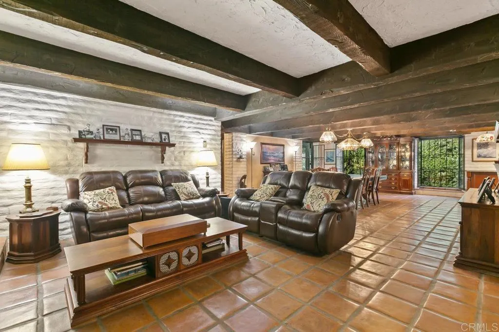 https://cdn.realtyfeed.com/cdn/127/305961320/515328886c9e50de9a010297b6c34115.webp