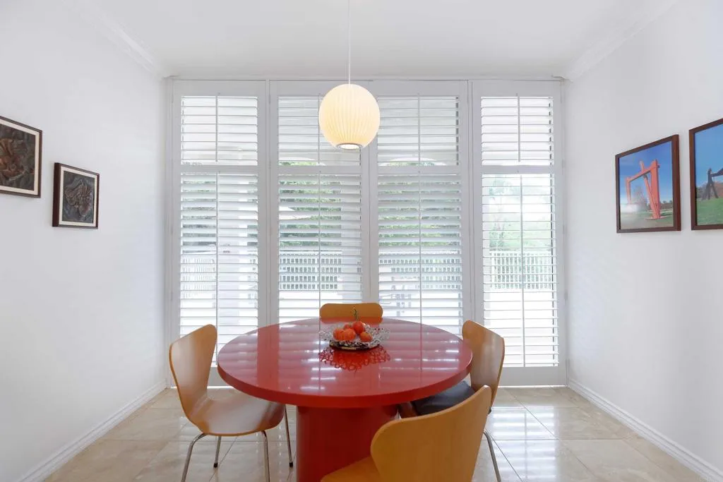 https://cdn.realtyfeed.com/cdn/127/305961827/1f14cf109c6504004e537cc6d8477558.webp