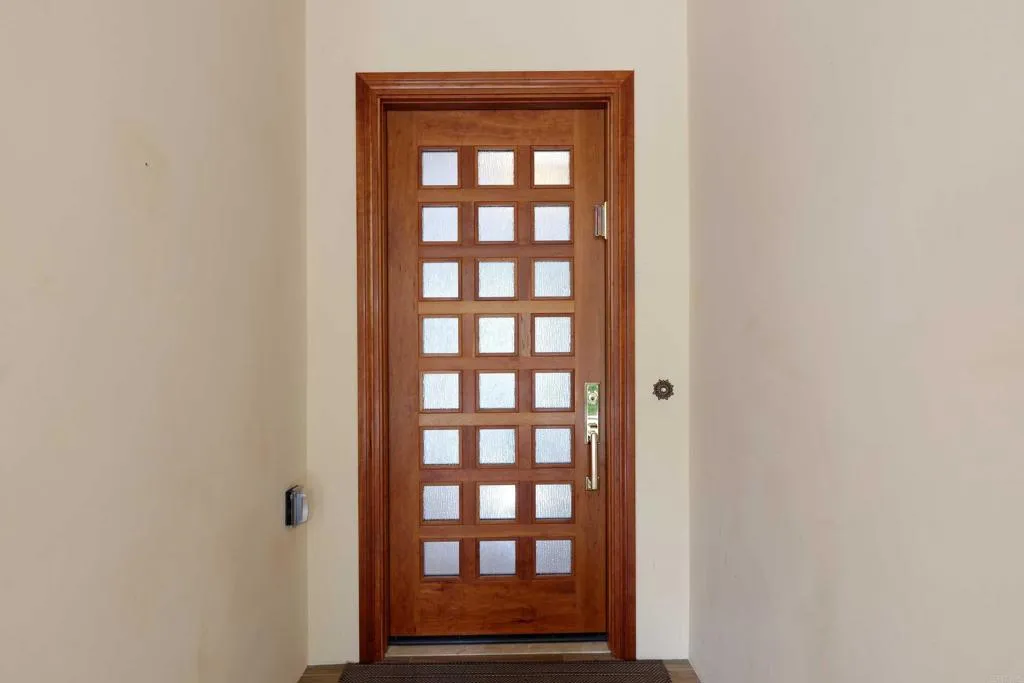https://cdn.realtyfeed.com/cdn/127/305961827/461655b0fd0c32facbe4631cf0faa763.webp