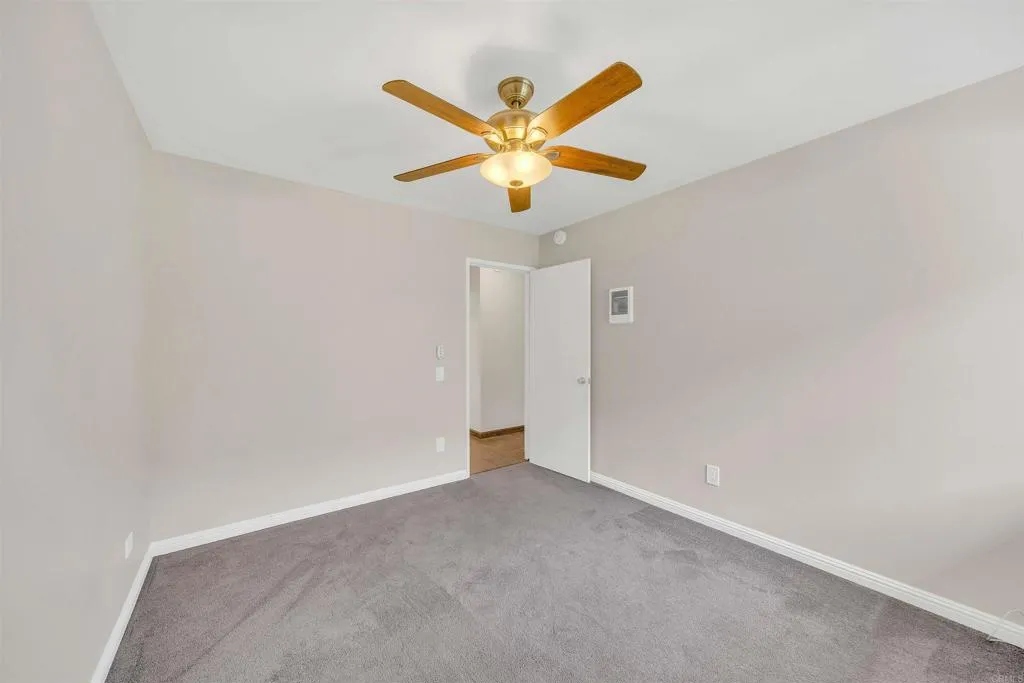 https://cdn.realtyfeed.com/cdn/127/305965636/bacb4b606ba6292eb50289065c9161c4.webp