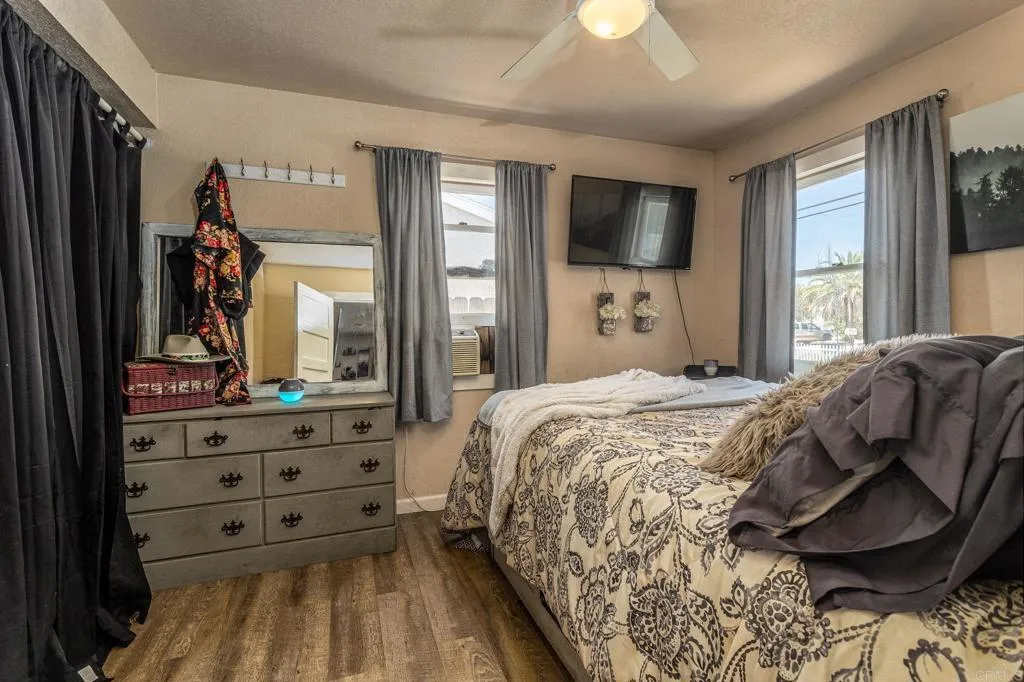 https://cdn.realtyfeed.com/cdn/127/305974074/16dde7c534643c3ca248489ffb1a0eb0.webp