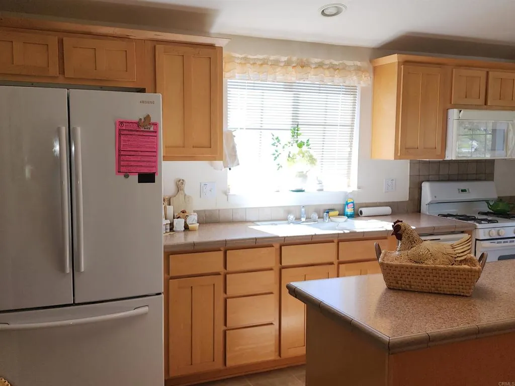 https://cdn.realtyfeed.com/cdn/127/305978164/56098fd177118b1ddf805169d230fd30.webp