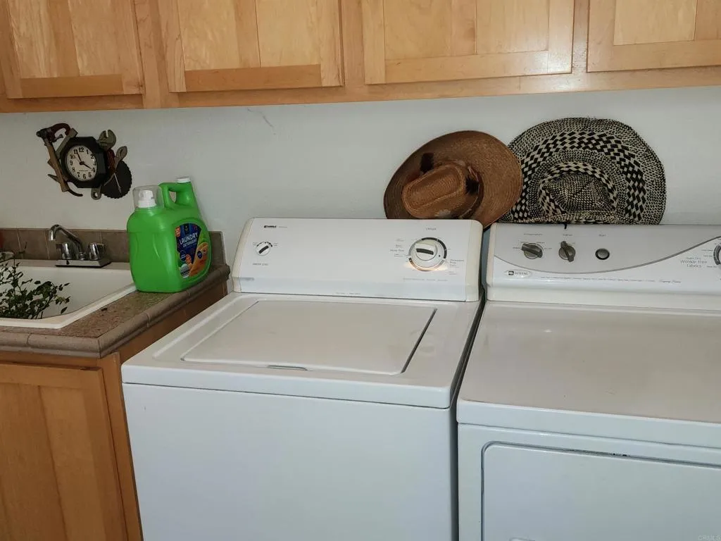 https://cdn.realtyfeed.com/cdn/127/305978164/dd013d22d1ab2154805d1f308433f345.webp