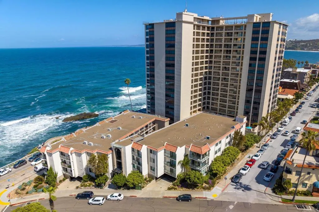 https://cdn.realtyfeed.com/cdn/127/305984108/6de449065e32bed7671efa837b2b2950.webp