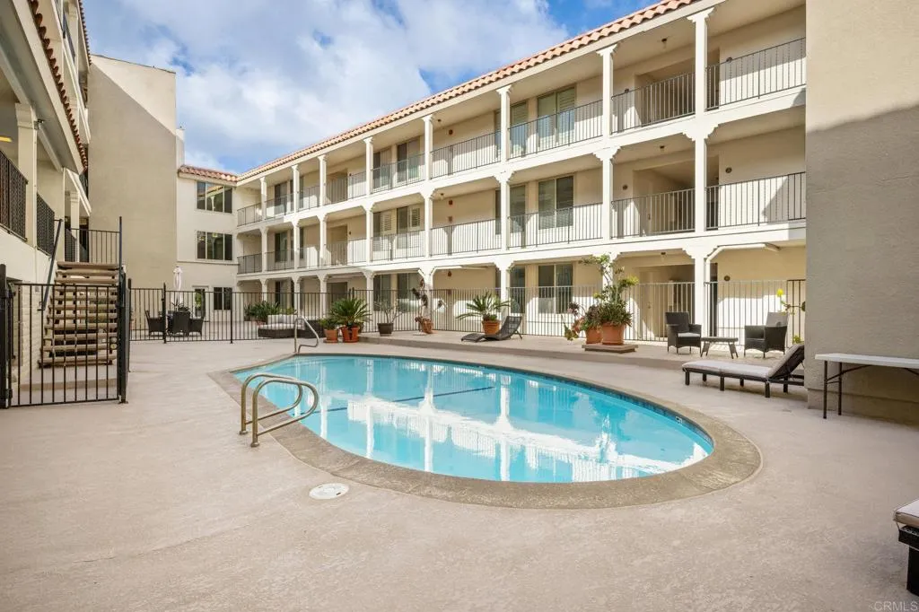 https://cdn.realtyfeed.com/cdn/127/305984108/e76de1a4ae2efc3b533b4cbb6731241e.webp