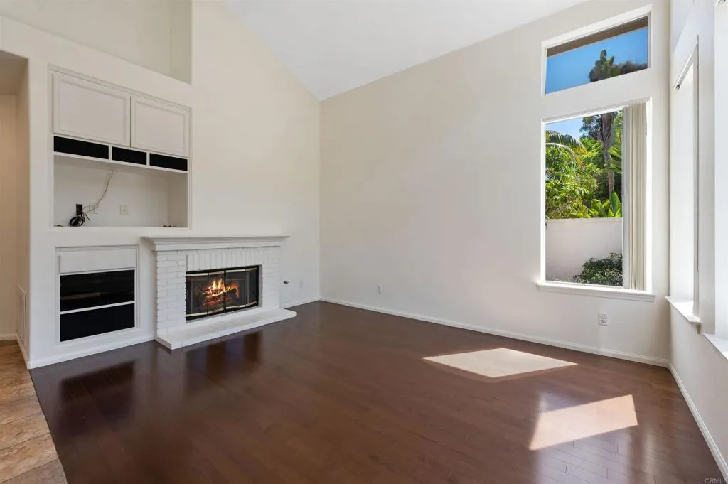 https://cdn.realtyfeed.com/cdn/127/305991779/307cad7879847430a9e680fa9caf1113.webp