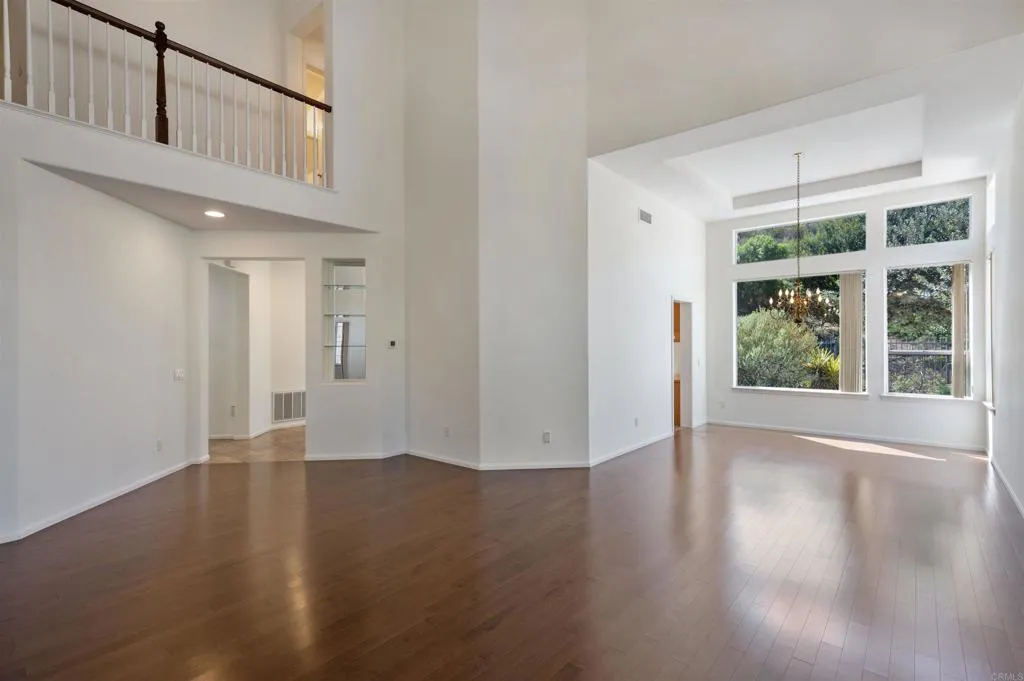 https://cdn.realtyfeed.com/cdn/127/305991779/6e8bef90cc995b3d750b3152958f0ced.webp