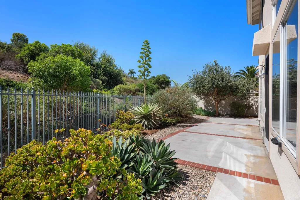 https://cdn.realtyfeed.com/cdn/127/305991779/8db7aea500650089912ec12d29cd163b.webp
