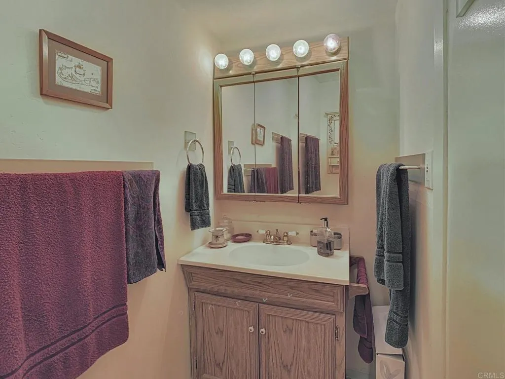 https://cdn.realtyfeed.com/cdn/127/305998287/043c71a2a095436070870565df9fbb41.webp