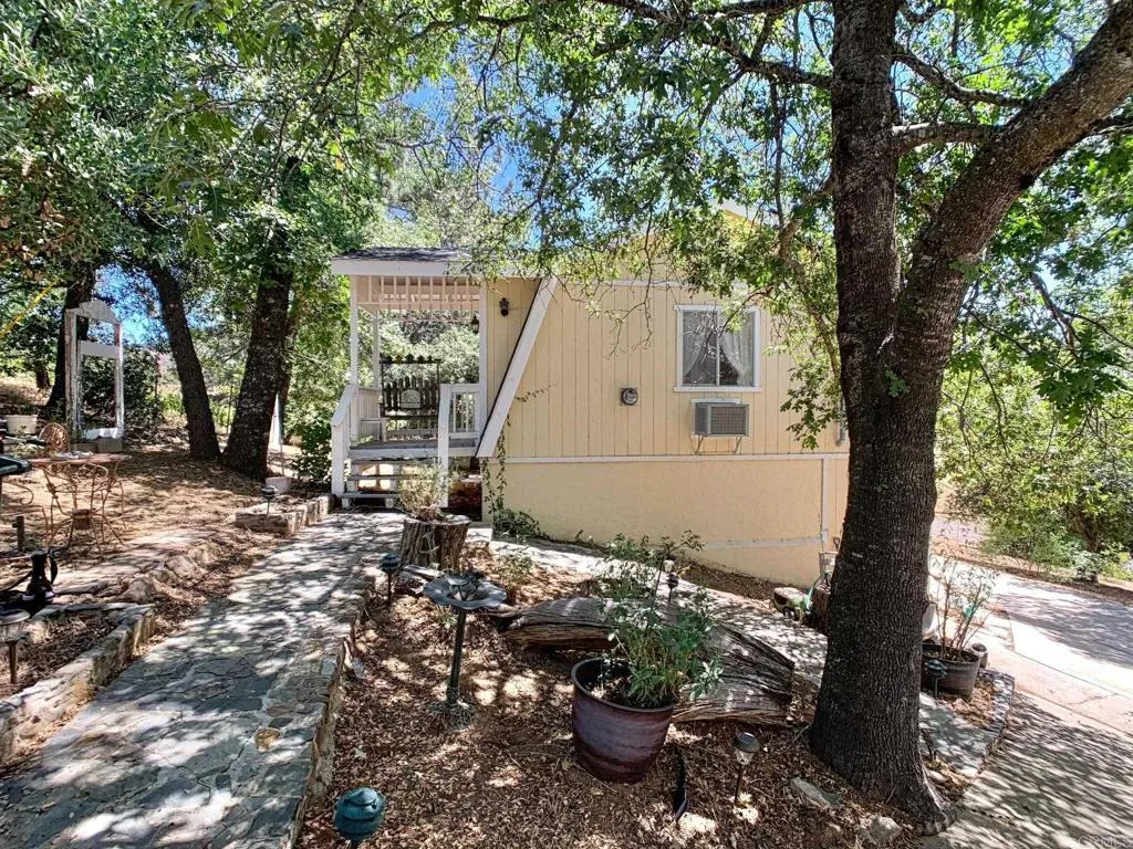https://cdn.realtyfeed.com/cdn/127/305998287/71a2898729122292f5990dd47a612e2e.webp