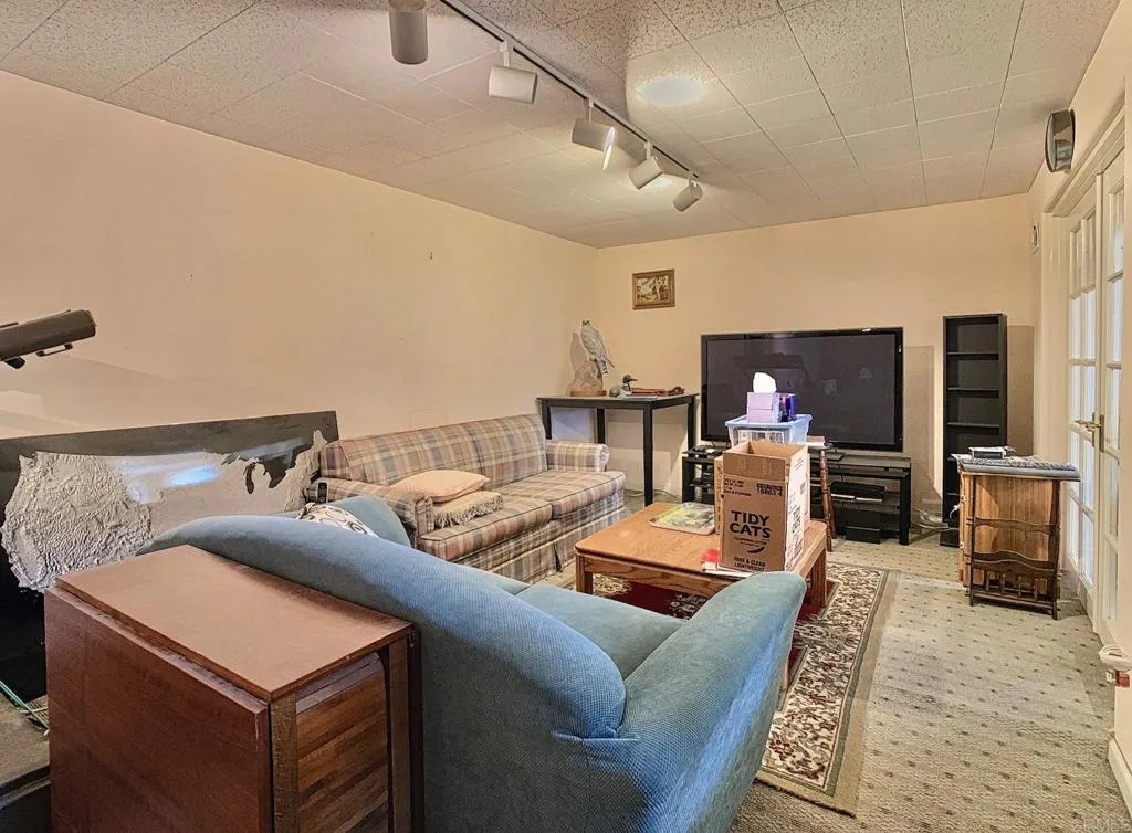 https://cdn.realtyfeed.com/cdn/127/305998287/95e4950c1acd427e490ea284d9717546.webp