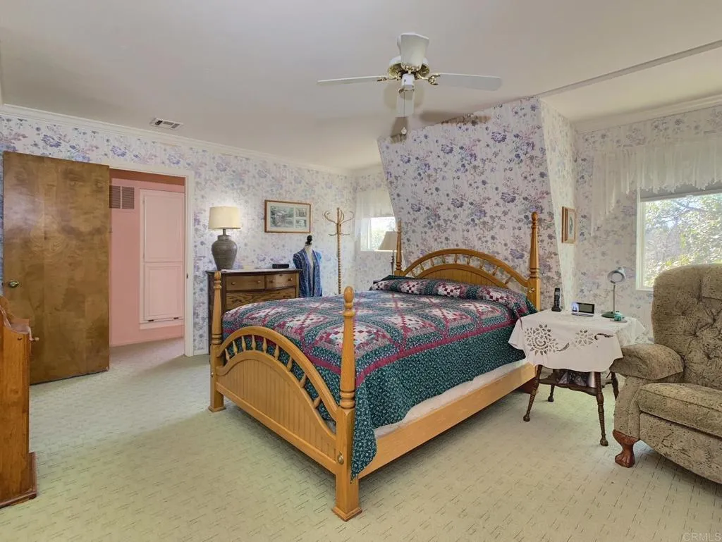 https://cdn.realtyfeed.com/cdn/127/305998287/aa58da3f3dc4579347c8afc5f308d5b4.webp