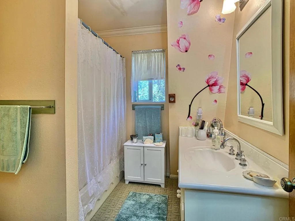 https://cdn.realtyfeed.com/cdn/127/305998287/b75e3464d1612cc9a783fadc9db7d899.webp
