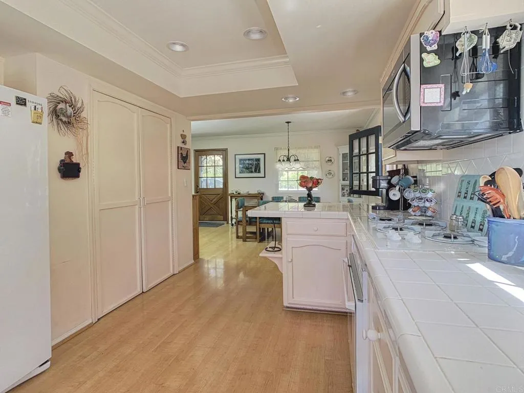 https://cdn.realtyfeed.com/cdn/127/305998287/c1571a0033e63ca3f1b1933bdbbf63aa.webp