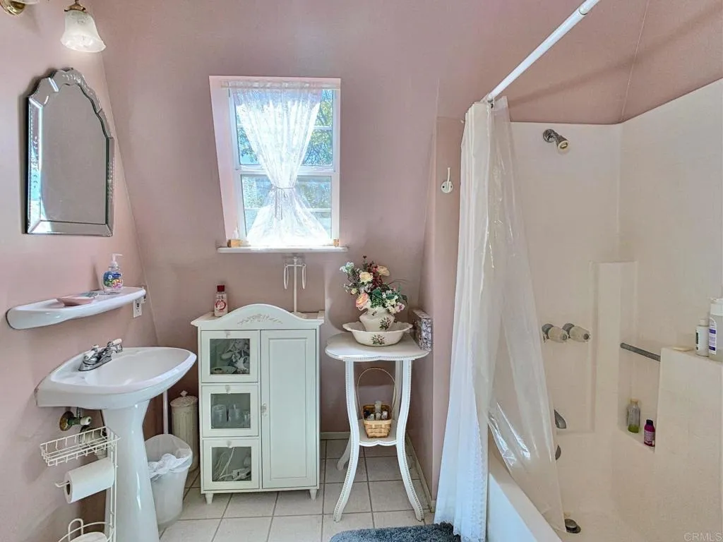 https://cdn.realtyfeed.com/cdn/127/305998287/ce41fb2361055c588db456e2e8f5368d.webp