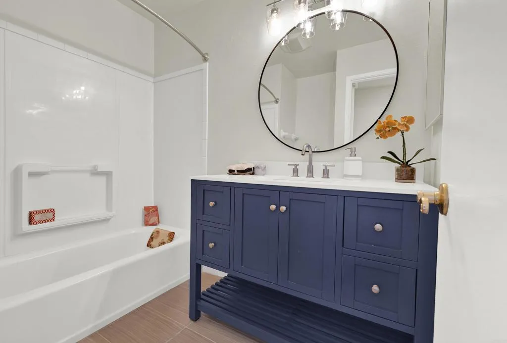 https://cdn.realtyfeed.com/cdn/127/305999303/5ee519e642b657fd09d389cdeee7e0e2.webp