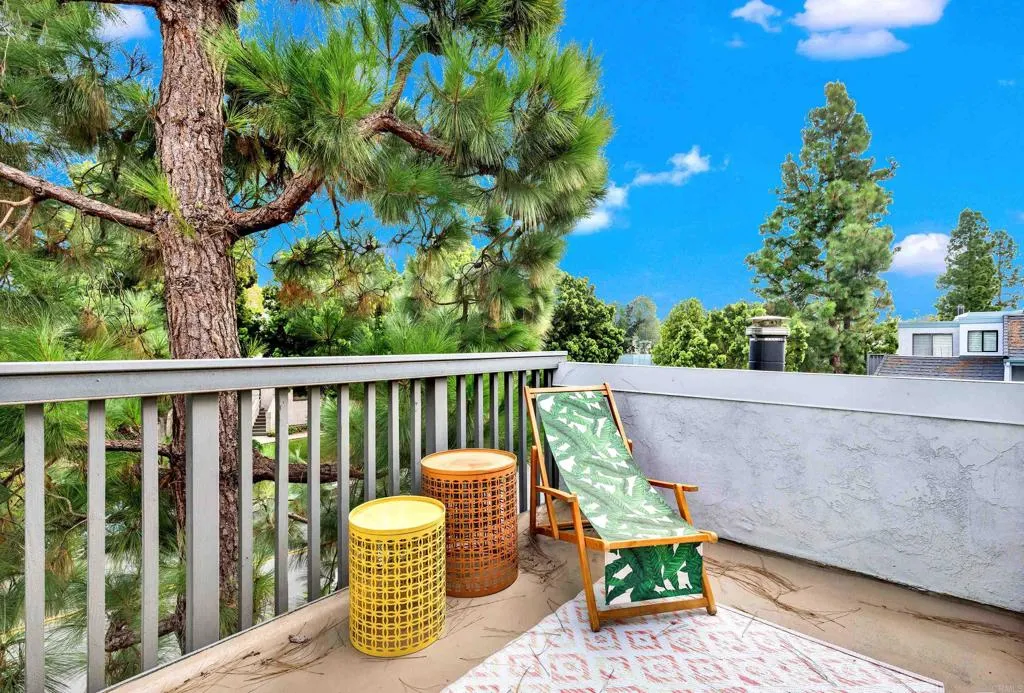 https://cdn.realtyfeed.com/cdn/127/305999303/cd6b3abde4c18b5cf21c80d75e8d1962.webp