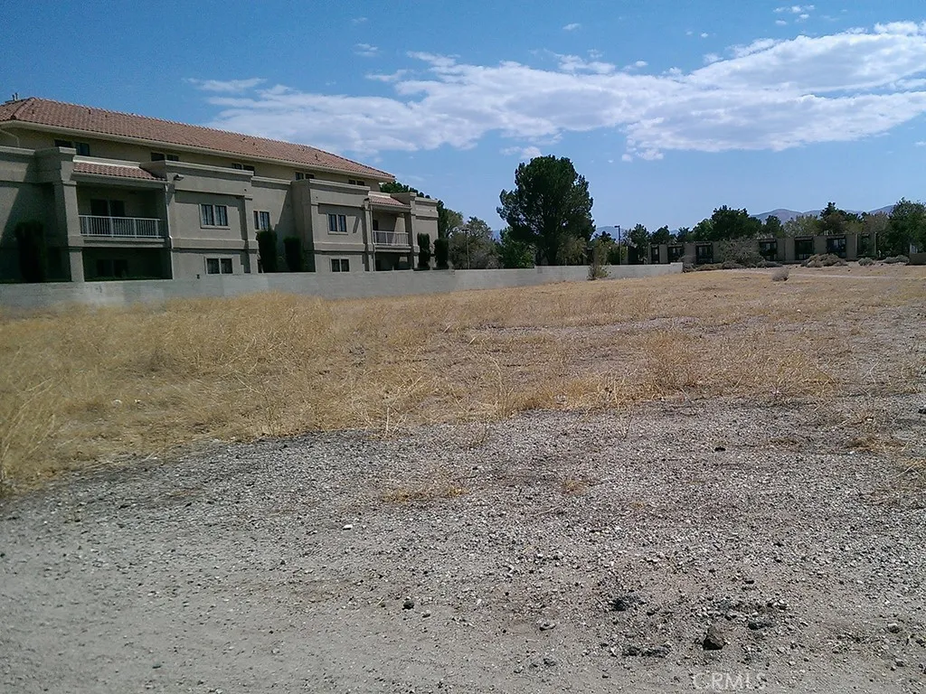 32 Palmdale Blvd., Palmdale, CA, 93552