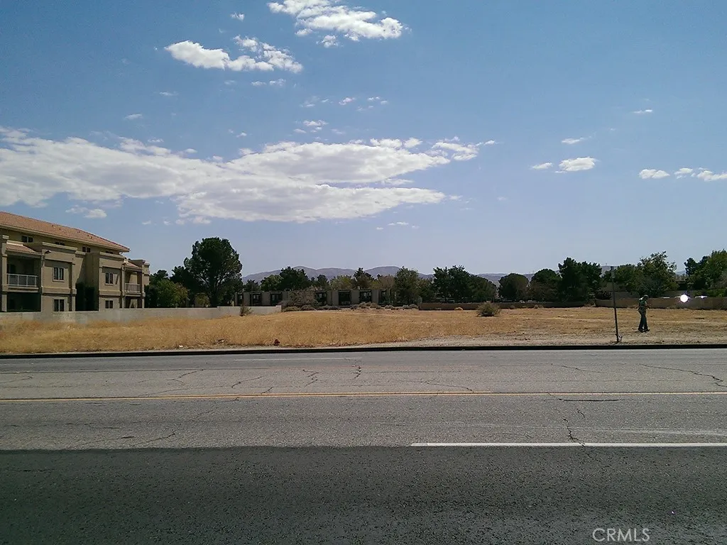32 Palmdale Blvd., Palmdale, CA, 93552