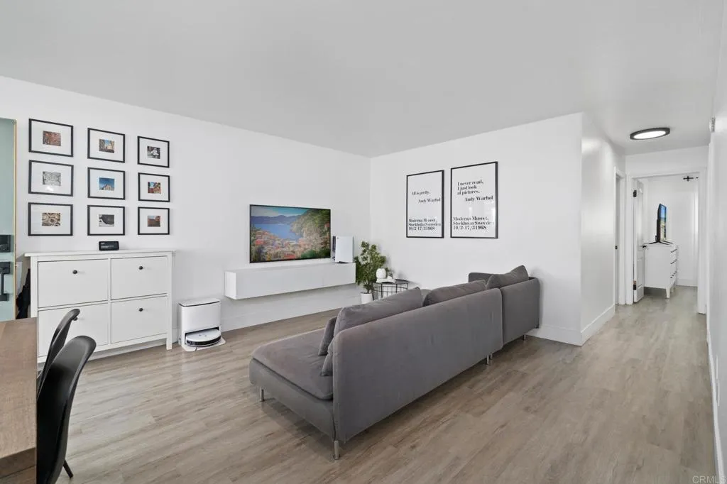 https://cdn.realtyfeed.com/cdn/127/306003402/ca7e7949e380a1e676d1e67dc1c2a8bb.webp