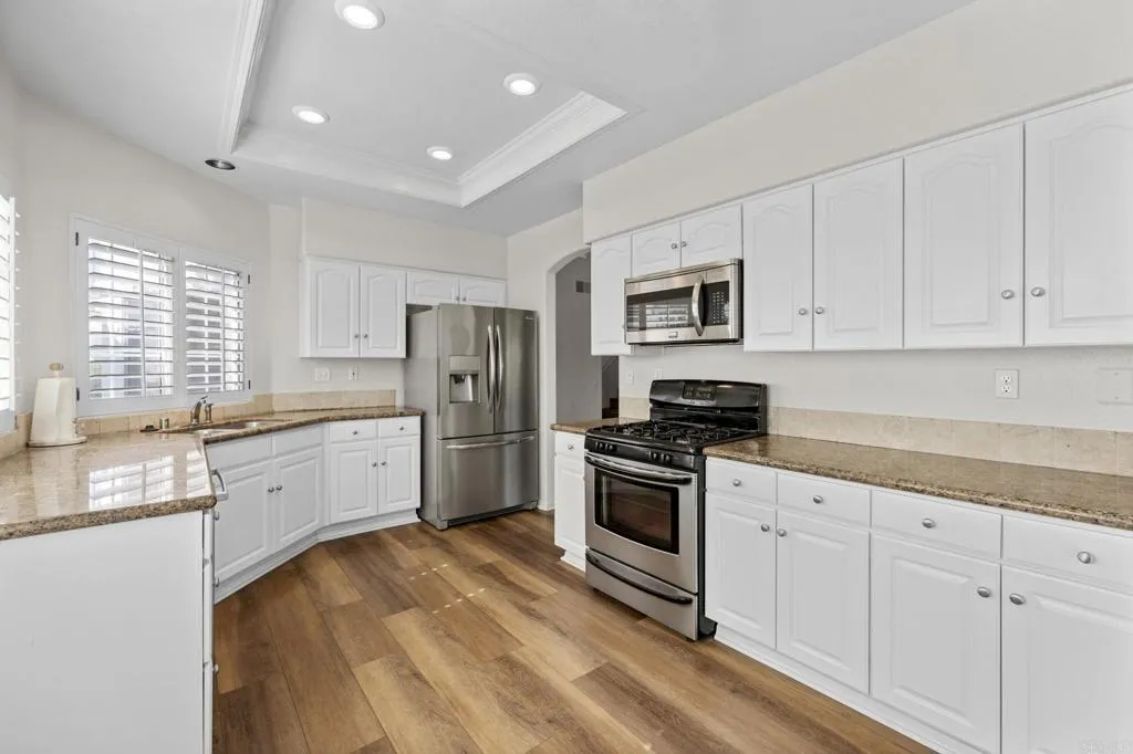 https://cdn.realtyfeed.com/cdn/127/306005028/a8519376d81fbde3224888e642424848.webp