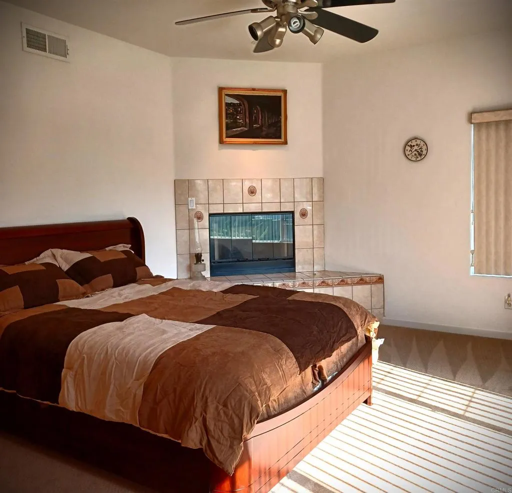 https://cdn.realtyfeed.com/cdn/127/306005041/1385a9ebb5ec9a5276151983f8a77174.webp