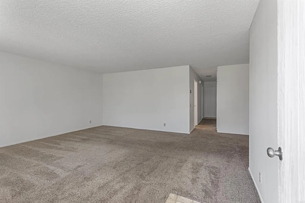 Photo #5: NDP2306811 Listing 