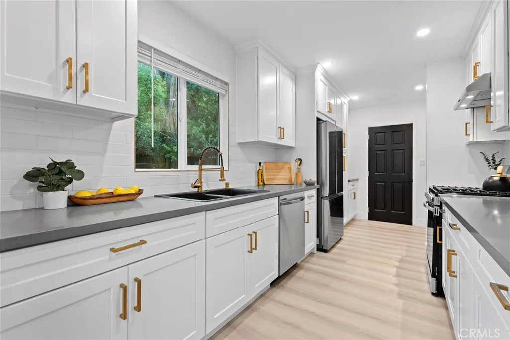 421 Valencia Avenue, Burbank, CA, 91506