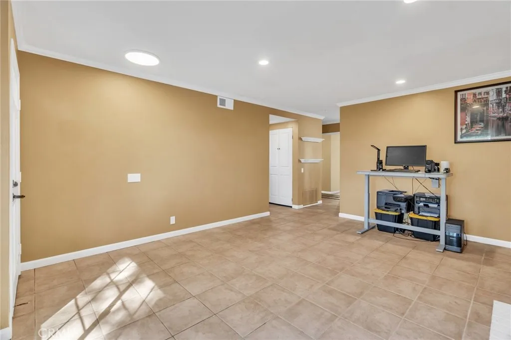 Photo #4: CV23166225 Listing 