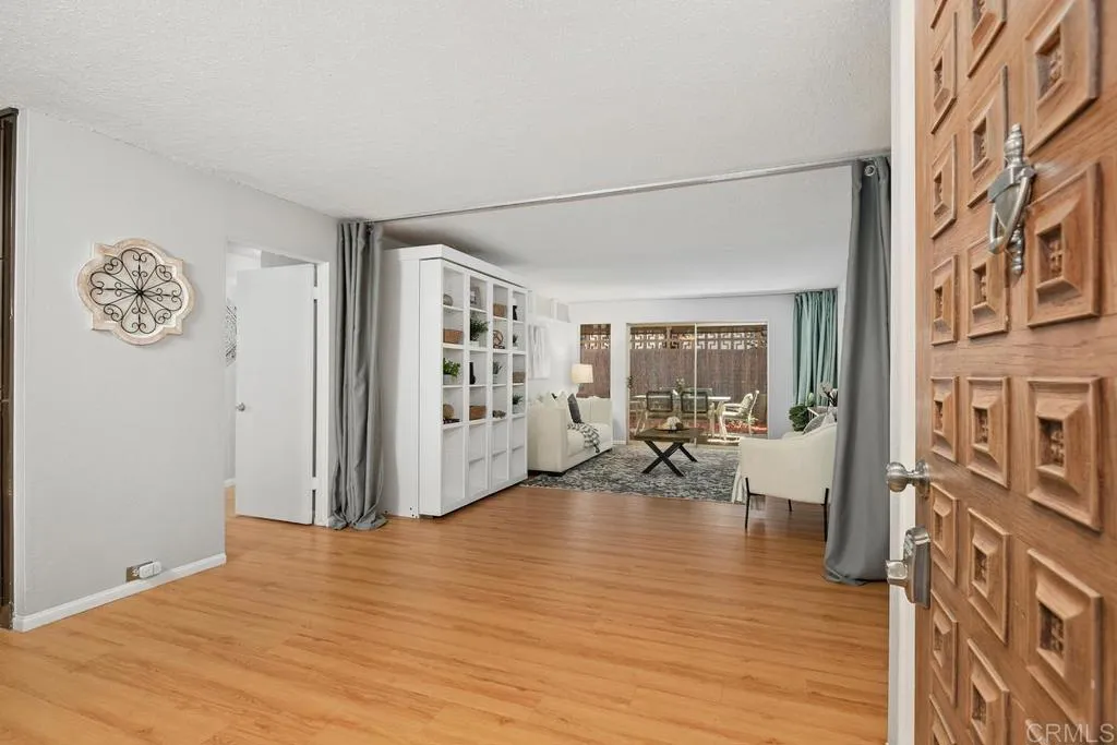 https://cdn.realtyfeed.com/cdn/127/306013026/4fef1afff0723a043531566e12de5a82.webp