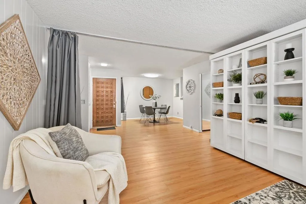 https://cdn.realtyfeed.com/cdn/127/306013026/68d5bb19b373b570dde7303b11d2d701.webp