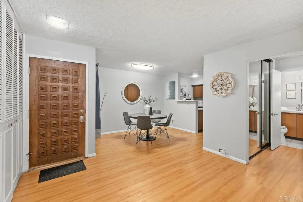 https://cdn.realtyfeed.com/cdn/127/306013026/b871664adb50f9124e741f4603dee4f2.webp
