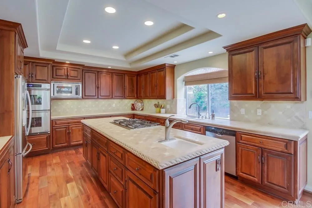 https://cdn.realtyfeed.com/cdn/127/306013268/451c1ec8937b9925c28d770239a09d73.webp