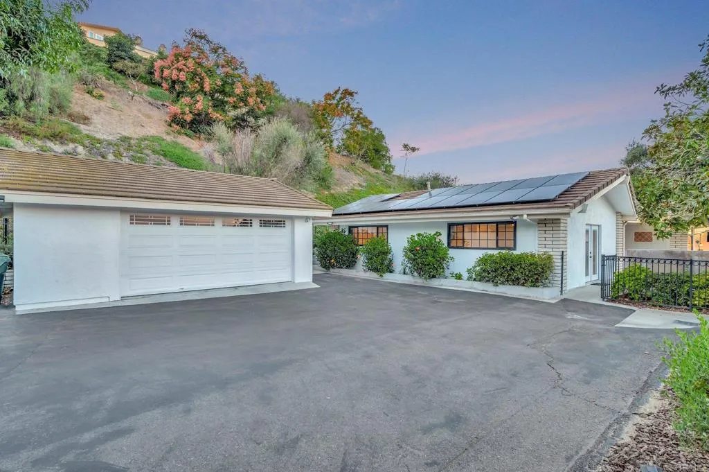 https://cdn.realtyfeed.com/cdn/127/306019468/97a18c6141c69452beb9b95e15ab2776.webp