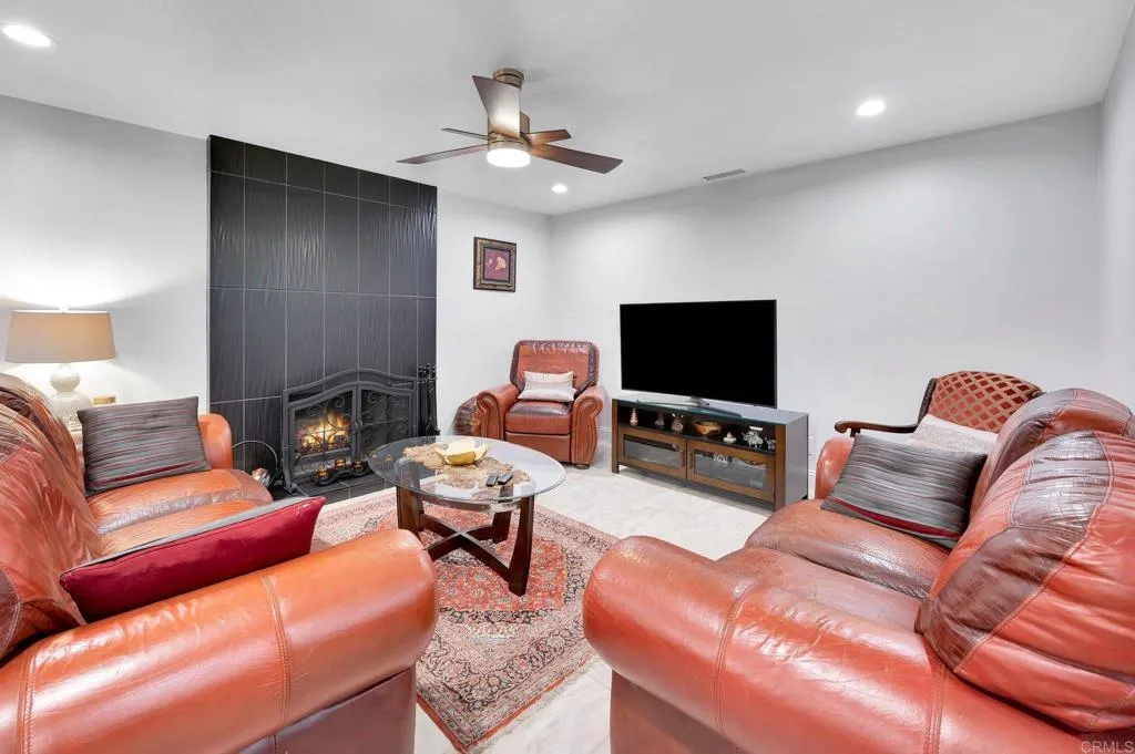 https://cdn.realtyfeed.com/cdn/127/306019468/f5a40a722e0674ac0f7a76d920d37512.webp