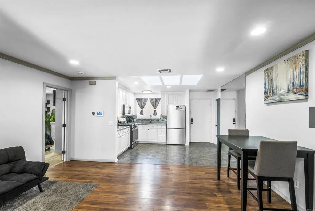 https://cdn.realtyfeed.com/cdn/127/306020165/20b2ae57d15d1f465b110f495b743d79.webp
