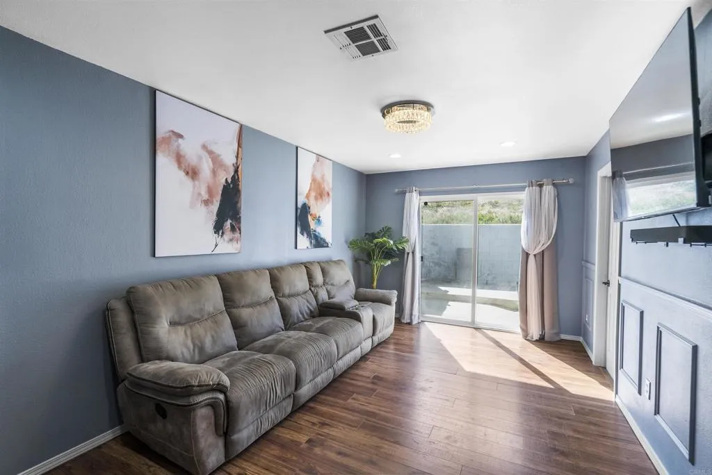 https://cdn.realtyfeed.com/cdn/127/306020165/5e70ce0c9ff7185c21803b2d840fd13b.webp