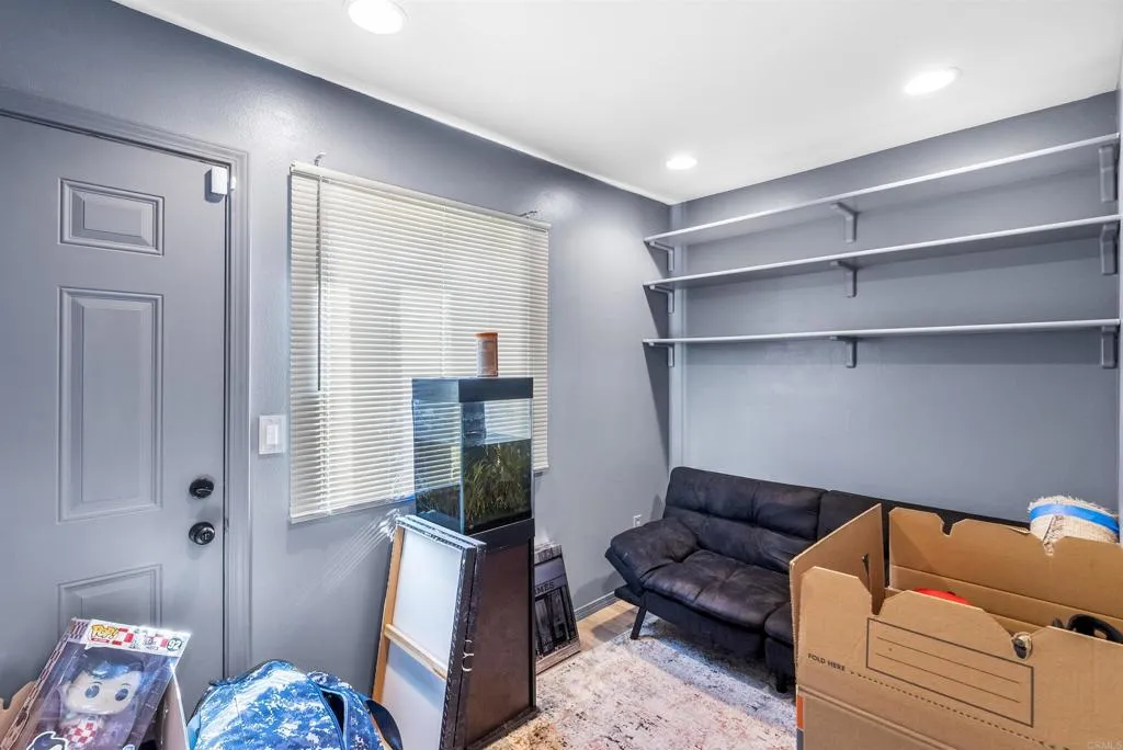 https://cdn.realtyfeed.com/cdn/127/306020165/ec9460a1d1cdeb19200a0f943e33789e.webp