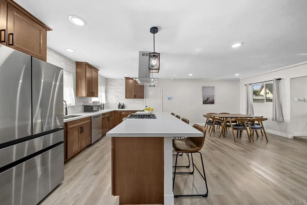 https://cdn.realtyfeed.com/cdn/127/306022562/b34ae4d7feceeda158728edd1b16a9c4.webp