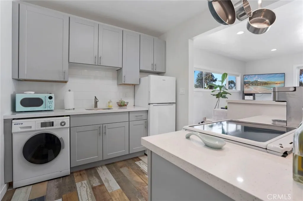 https://cdn.realtyfeed.com/cdn/127/306023763/49d17c11f1e667459cd1160e08f8cd2b.webp