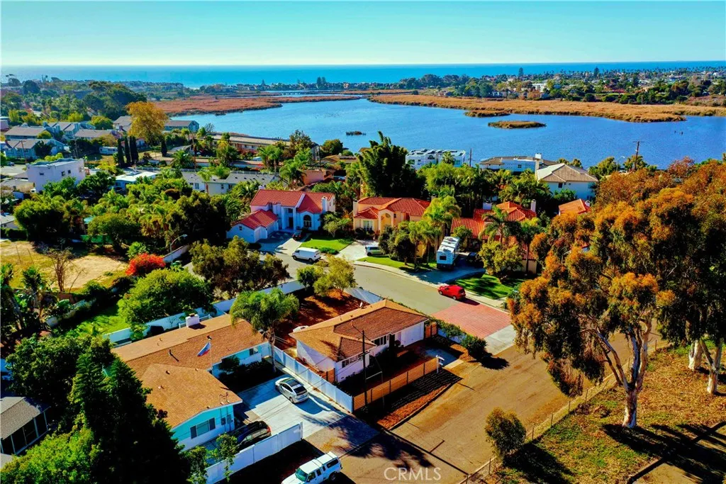 https://cdn.realtyfeed.com/cdn/127/306023763/57a65f61f83ebb6f4291d1e0e9faaee7.webp